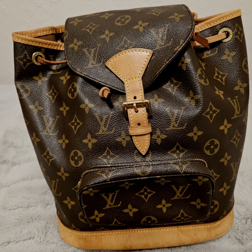 LV Vintage Monogram Montsouris MM Backpack